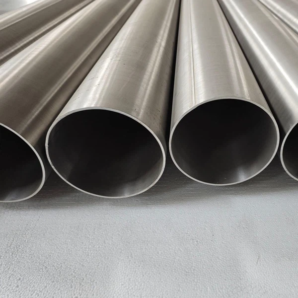 Titan GR12 svetsad rör